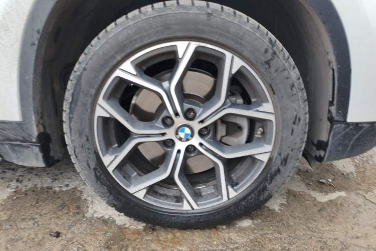 Used BMW X1 2021 Restyled sDrive25Li Leading Edition Right Front Wheel Hub
