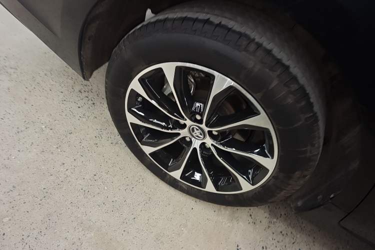 Used Toyota Avalon 2023 Dual-Engine 2.5L Luxury Edition