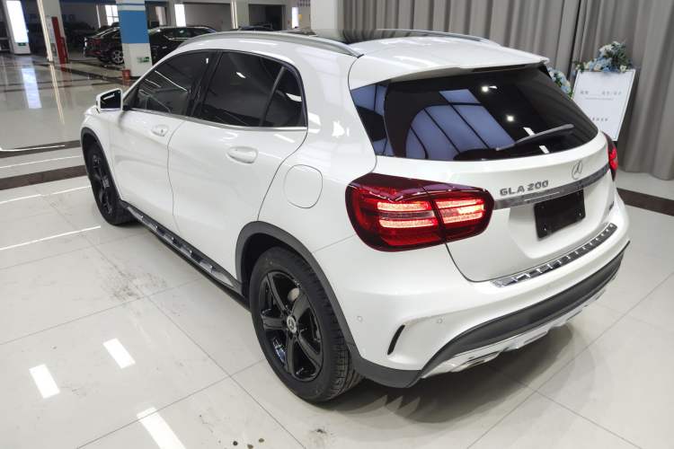 Used Mercedes-Benz GLA 2019 GLA 200 Fashion Model Rear Left 45 Deg