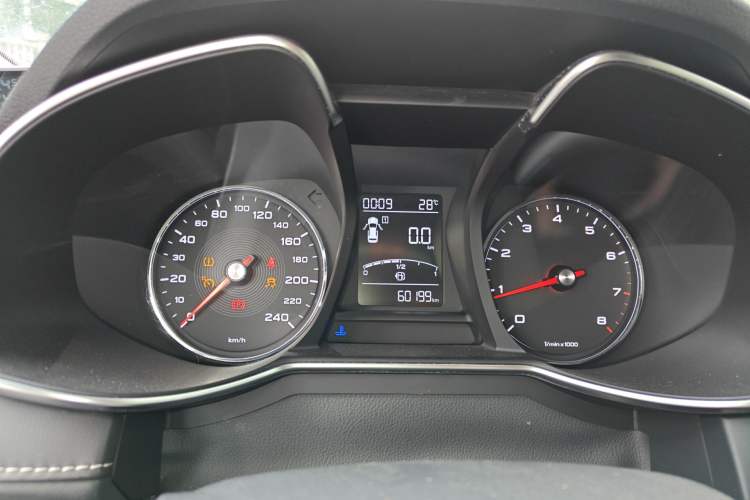 Used MG 6 2017 20T Manual Luxury Smart Connect Version China V Standard
