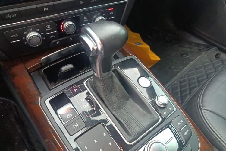 Used Audi A6L 2014 TFSI Standard Model Gear Lever