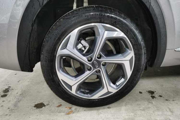 Used Geely Auto Monjaro L 2024 2.0TD High-Power Automatic Two-Wheel Drive Yunqi Version
