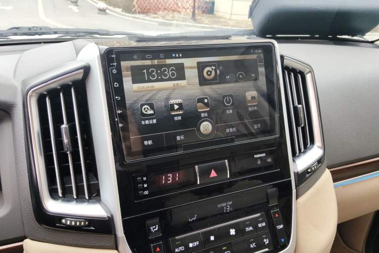 Used Toyota Land Cruiser  Audio And AC Panel