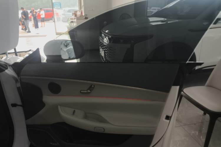 Used EXEED Star Era ES 2025 Pure Electric Pro High-Speed Driving Assistance Right Front Door Interior