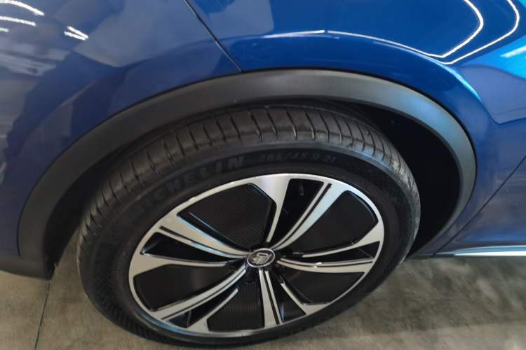 Used BYD Tang New Energy 2022 DM-p 215KM Four-Wheel Drive Flagship Model Left Front Wheel Hub