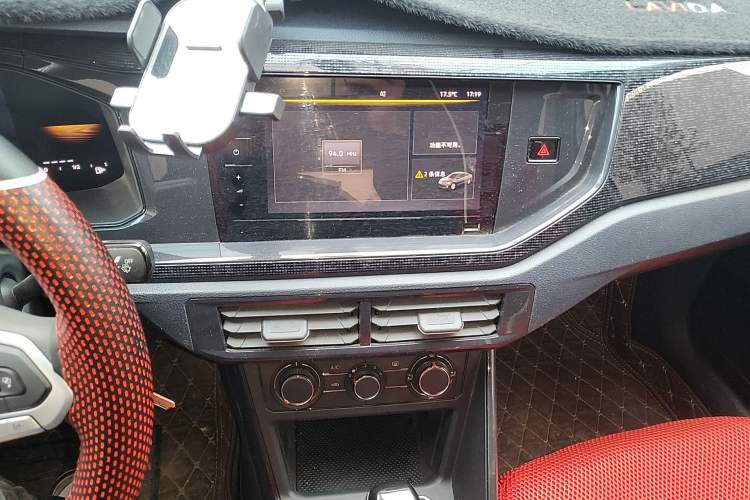 Used Volkswagen Lavida 2025 New Sharp 1.5L Outstanding New Edition Audio And AC Panel