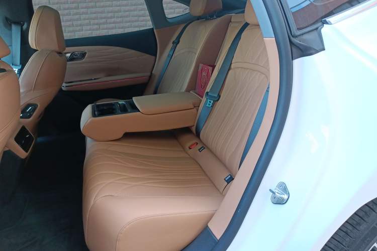 Used Geely Galaxy Galaxy 8 2025 130km EM-i Deluxe Edition