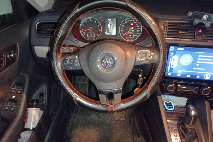 Used Volkswagen Sagitar 2012 1.4TSI Automatic Luxury Edition