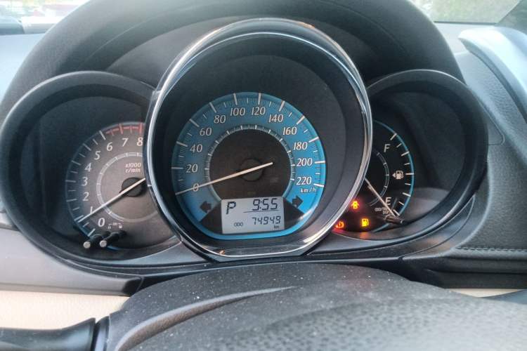 Used Toyota YARiS L Zhi Xuan 2015 1.5E Automatic Charm Edition