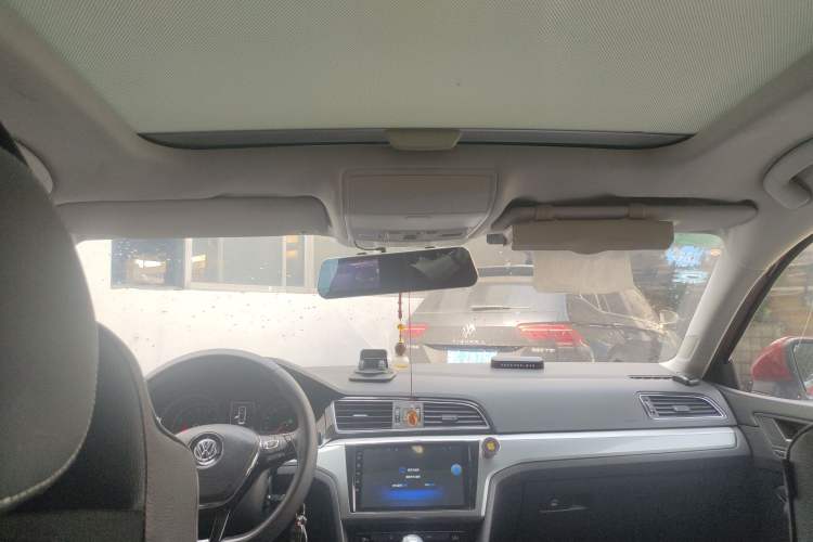 Used Volkswagen Lamando 2015 280TSI DSG Comfort Edition Headliner
