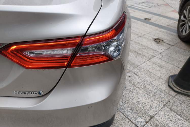 Used Toyota Camry 2019 Dual-Engine 2.5 HG Luxury Edition China VI Standard