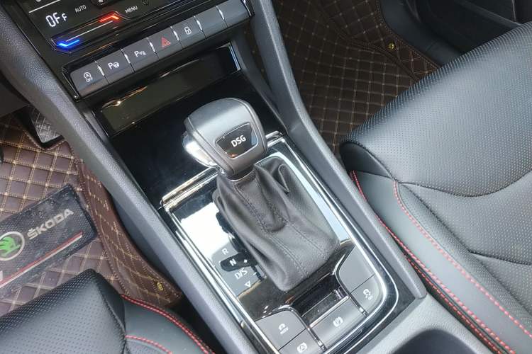 Used Skoda Kodiaq GT 2022 TSI330 Two-Wheel-Drive Luxury Edition Gear Lever