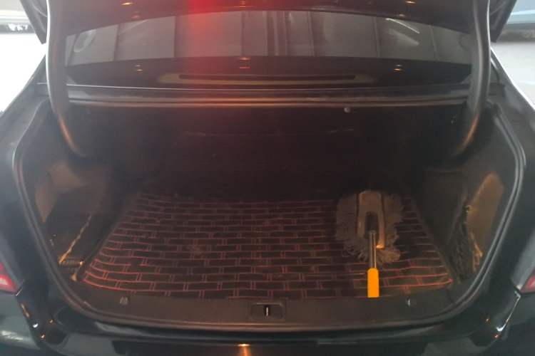 Used Mercedes-Benz E-Class 2015 Revised E 260 L Sporty and Stylish Edition