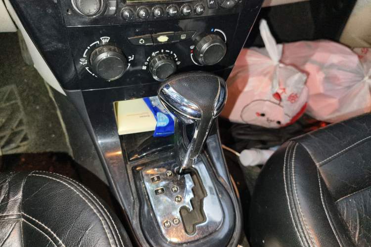 Used Citroen C-Quatre 2013 Hatchback 1.6L Automatic LeShang Model Gear Lever