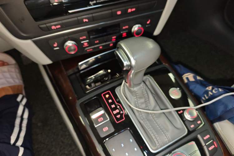 Used Audi A6L 2014 30 FSI Technology Model Gear Lever