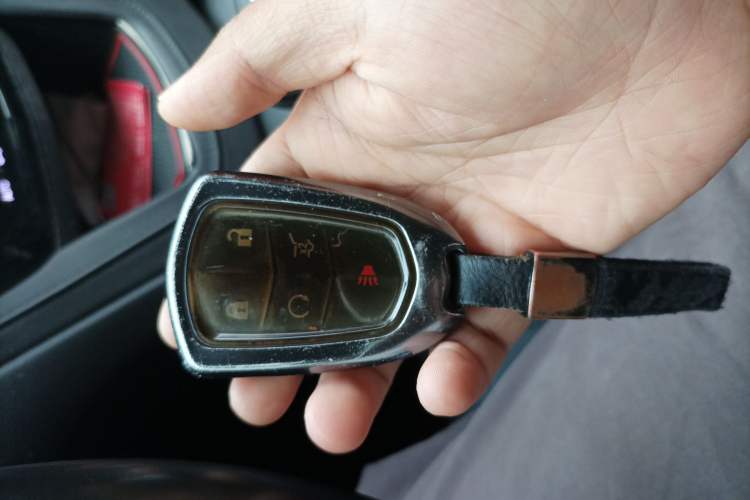 Used Cadillac XT5 2016 25T Luxury Model Vehicle Key