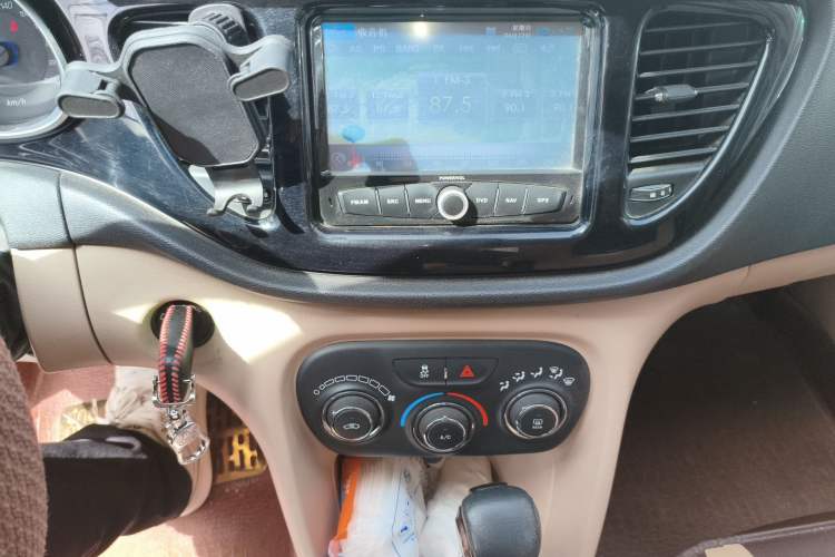 Used Fiat Viaggio 2012 1.4T Automatic Jingxiang Edition Audio And AC Panel