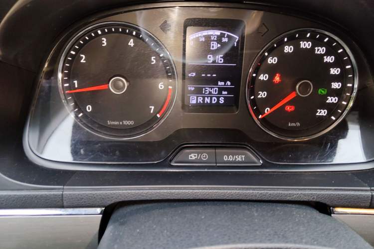 Used Volkswagen Lavida 2013 1.6L Automatic Luxury Edition