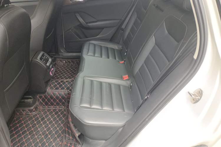 Used Volkswagen Tharu 2019 280TSI Two-Wheel Drive Comfort Edition China V Standard Left Rear Seat