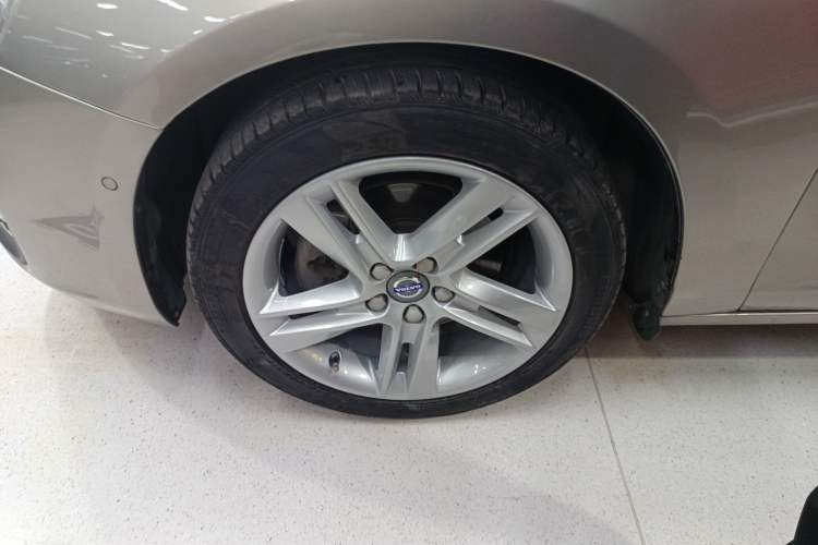 Used Volvo V60 2015 T5 Zhiya Edition