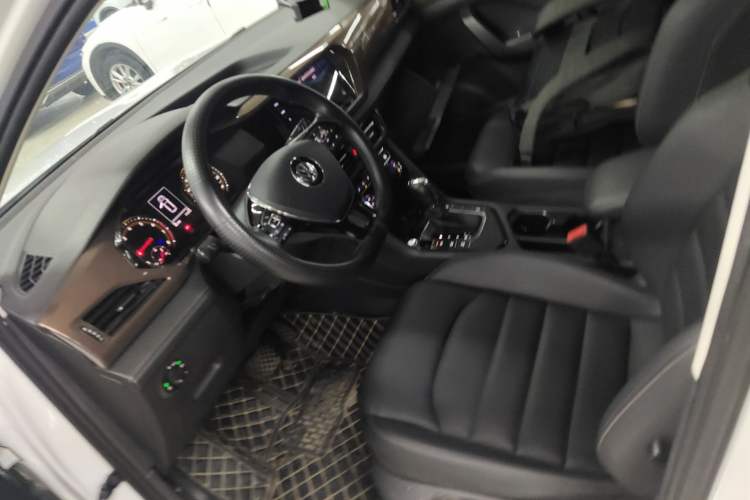 Used Volkswagen Tharu 2020 280TSI Two-Wheel Drive Luxury Edition China VI Standard