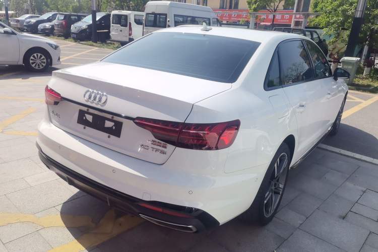 Used Audi A4L 2022 40 TFSI Luxury Dynamic Model
