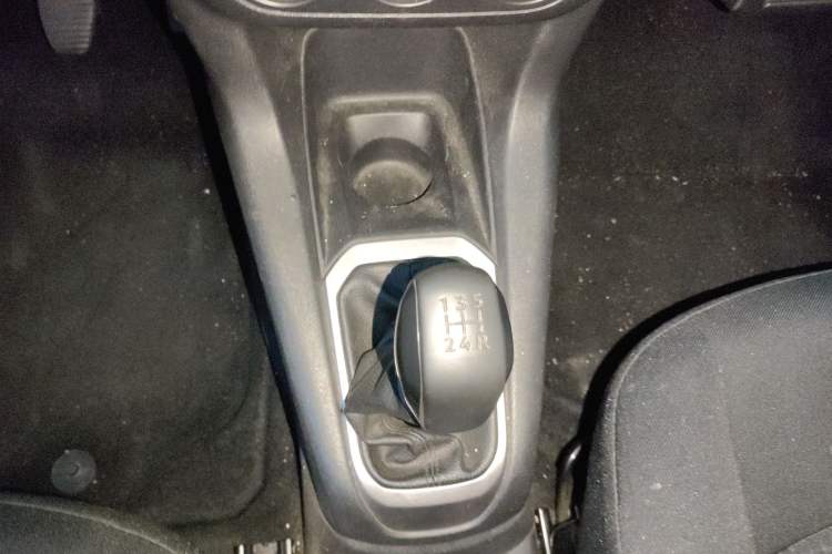 Used Peugeot 301 2014 1.6L Manual Comfort Edition