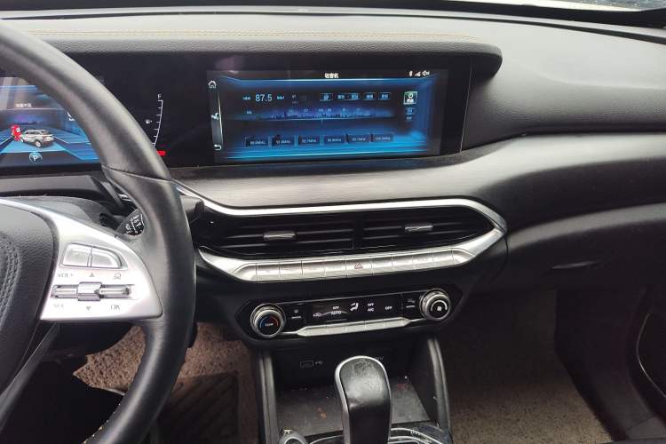 Used Bestune T77 2019 230 TID Automatic Luxury Version National V
