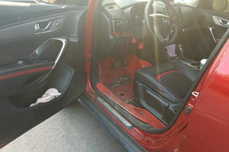 Used Changan CS55 2018 1.5T Automatic Colorful Edition China V Standard
