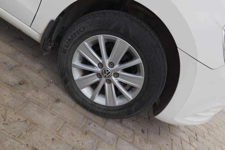 Used Volkswagen Jetta 2013 1.4L Manual Fashion Model