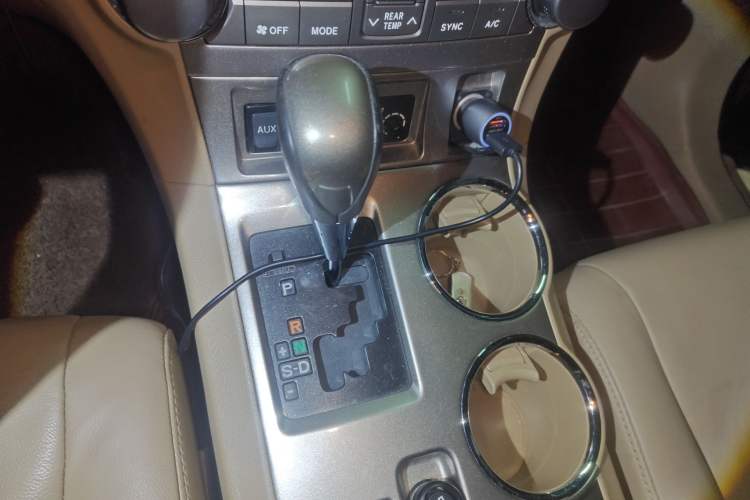 Used Toyota Highlander 2012 2.7L Two-Wheel Drive 7-Seater Luxury Edition
