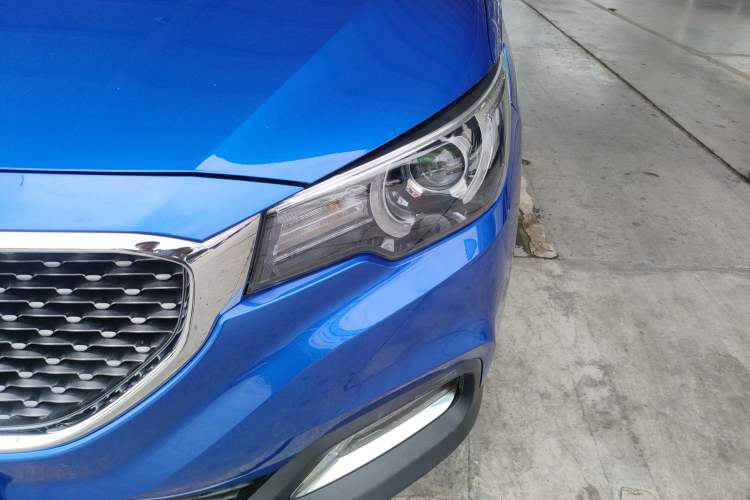 Used MG ZS 2017 1.5L Automatic Luxury Edition Left Front Headlight