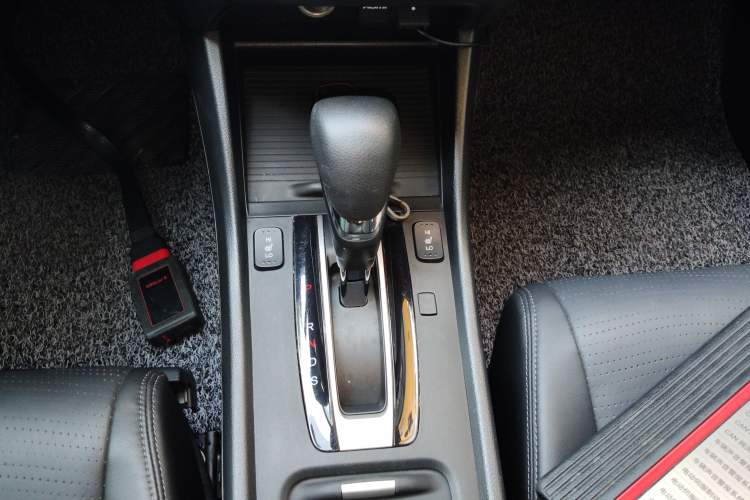 Used Honda Jade 2016 1.8L CVT Luxury Edition 5-seater
