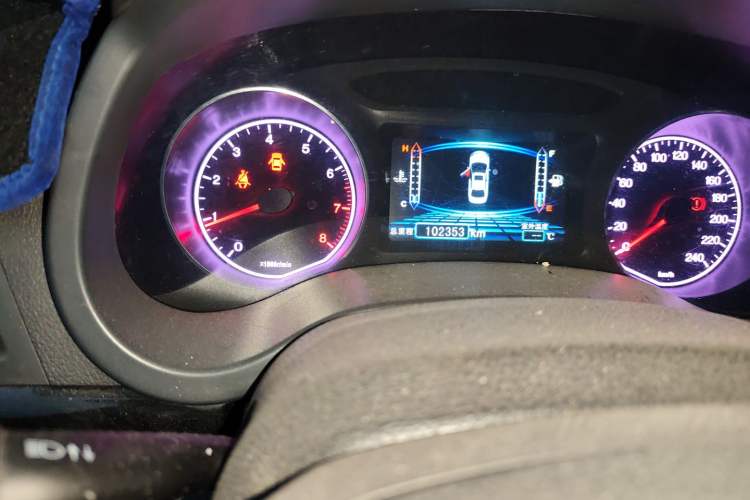 Used BYD Surui 2014 1.5L Manual Luxury Model
