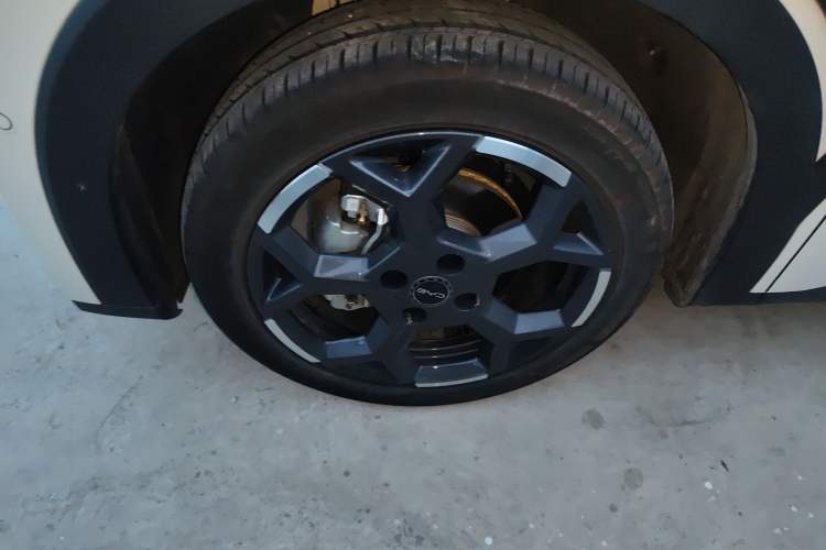 Used BYD Seagull 2025 Smart Drive Version 305 km Freedom Edition Left Front Wheel Hub