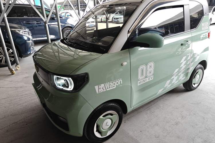 Used Wuling Hongguang MINIEV 2021 Macaron Fashion Model Lithium Iron Phosphate
