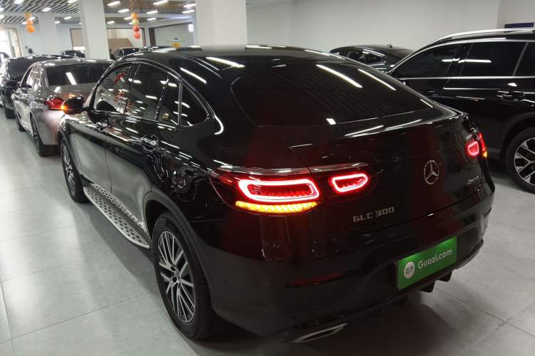 Used Mercedes-Benz GLC Coupe 2023 GLC 300 4MATIC Coupe SUV Exterior 2