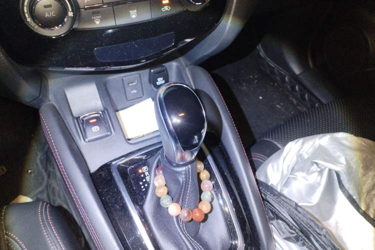 Used Nissan Qashqai 2021 2.0L CVT Luxury Edition Gear Lever