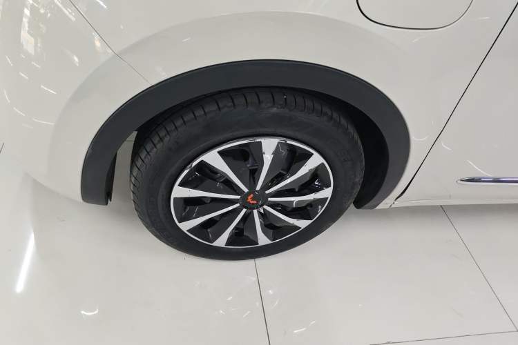 Used Wuling Bingo 2023 333 km Lingxi Connected+ Version
