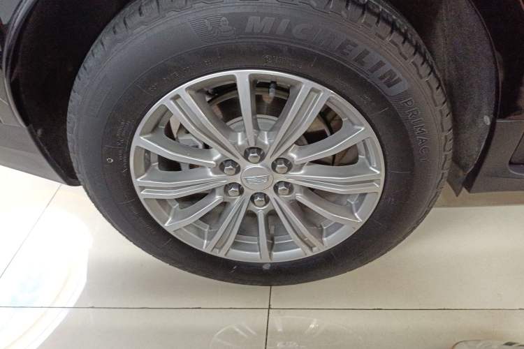 Used Cadillac XT5 2018 25T Luxury Model
