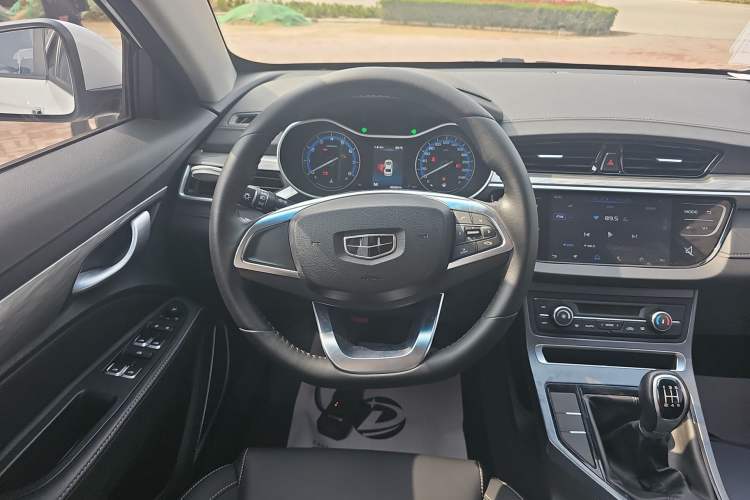 Used Geely Auto Emgrand 2019 Leading Edition 1.5L Manual Luxury Model China VI Standard