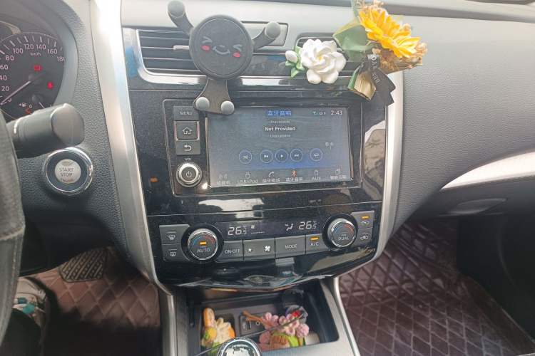 Used Nissan Teana 2016 2.0L XL Comfort Edition Audio And AC Panel