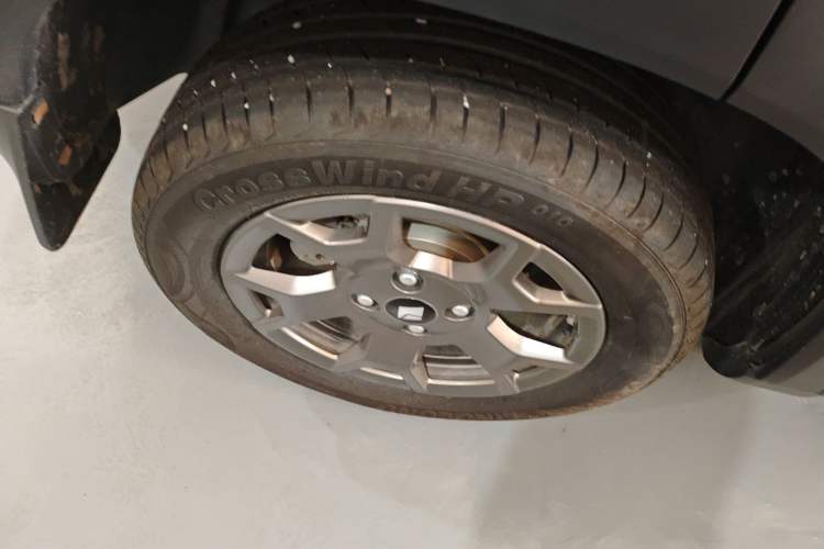 Used Baojun Spark EUV 2025 Flagship Edition 5 Seats Right Rear Wheel Hub