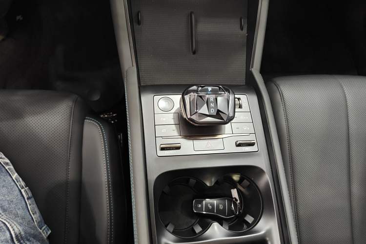 Used BYD Qin L 2025 DM-i Smart Drive 120KM Leading Model