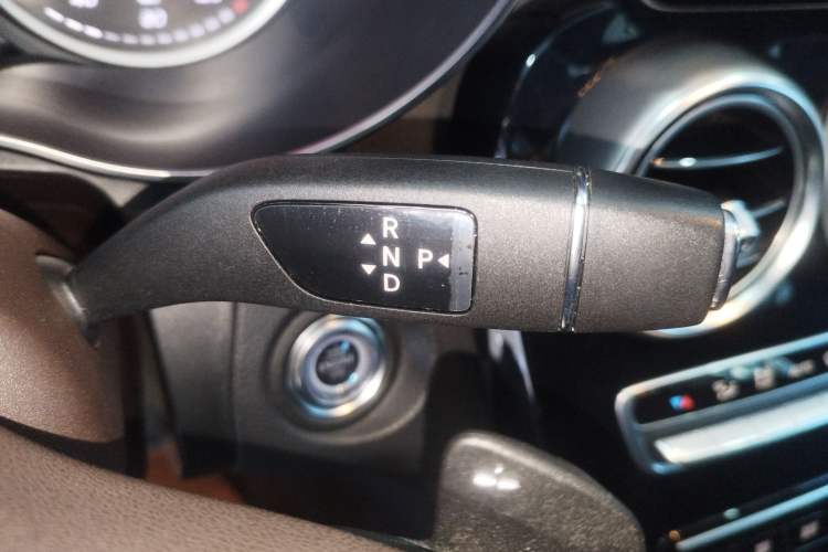 Used Mercedes-Benz GLC 2020 GLC 260 L 4MATIC Dynamic Model