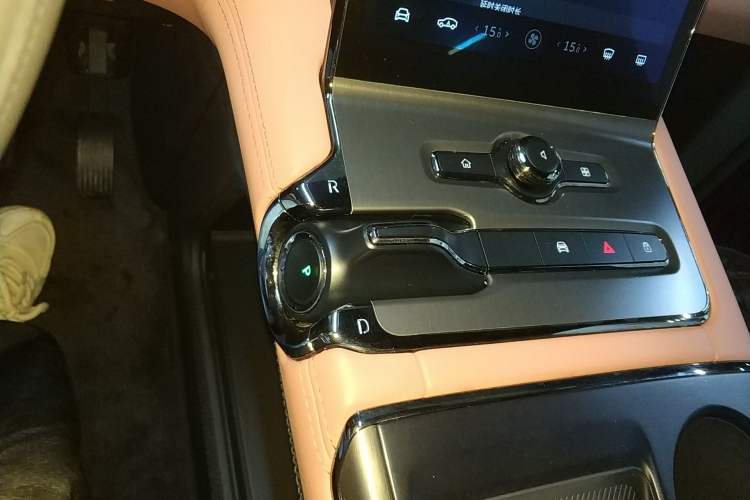 Used Nio EC6 2022 75 kWh Sport Edition Gear Lever