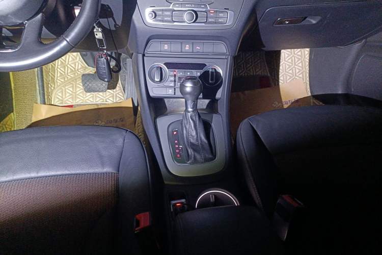 Used Audi Q3 2016 35 TFSI Fashion Model
