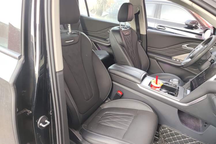 Used Hongqi HS7 PHEV 2024 2.0T PHEV Four-Wheel Drive Flagship Edition 6 Seats Right Front Seat