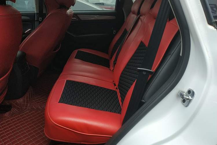 Used Roewe RX5 2020 20T Automatic 4G Connected Million Edition Left Rear Seat