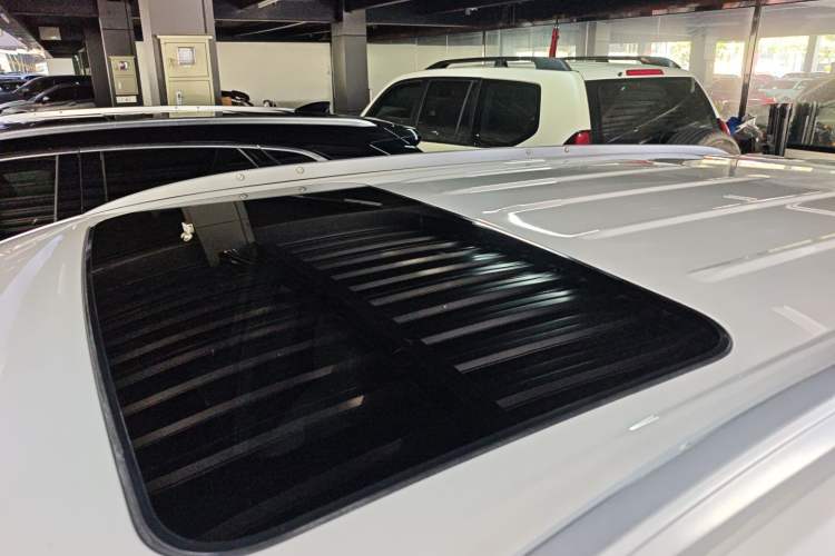 Used Cadillac XT5 2018 25T Tech Model
